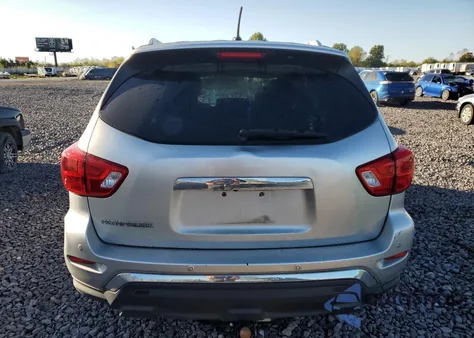 2018 Nissan Pathfinder S z USA, uszkodzony, nr VIN 5N1DR2MN9JC615957